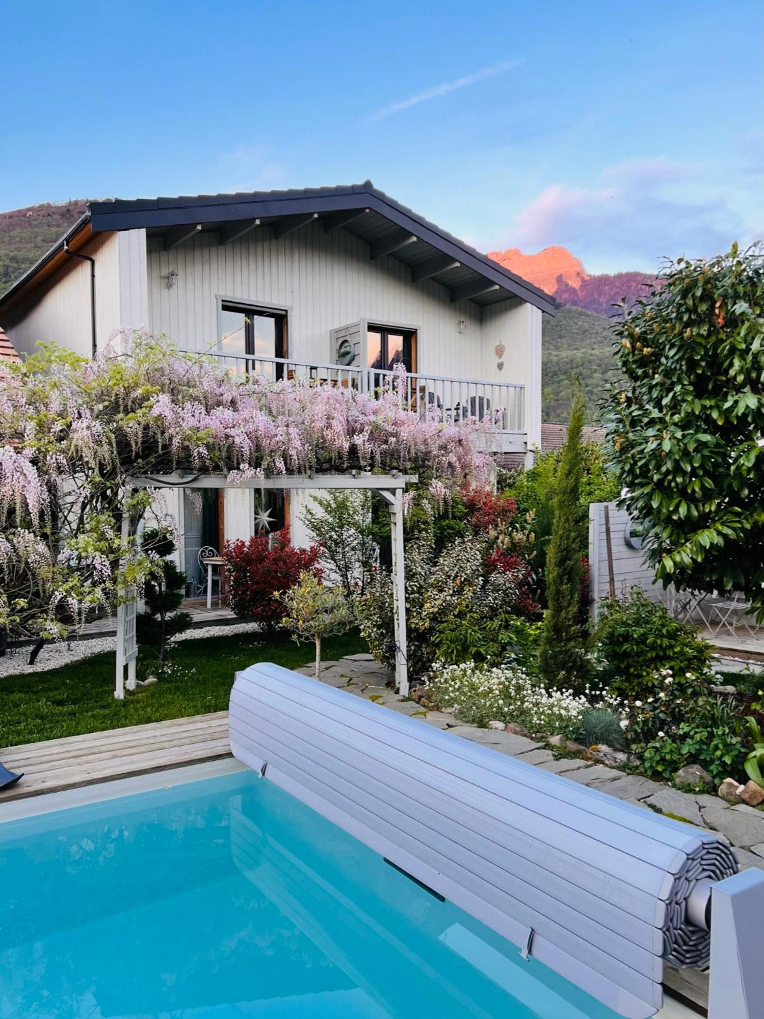 Hygge Lodge Annecy Doussard Buitenkant foto